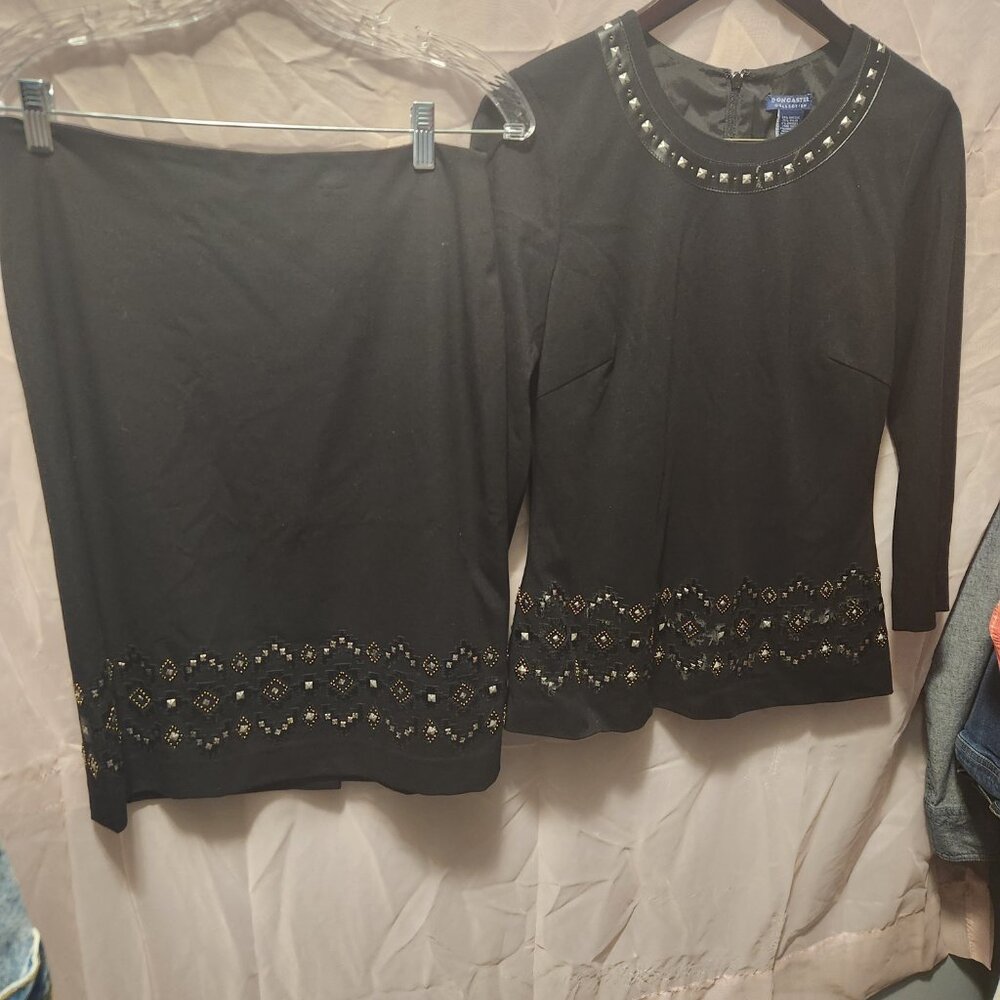 Doncaster 2 pc skirt set, Ladies sz 4 Classy, classic with sparkling accents